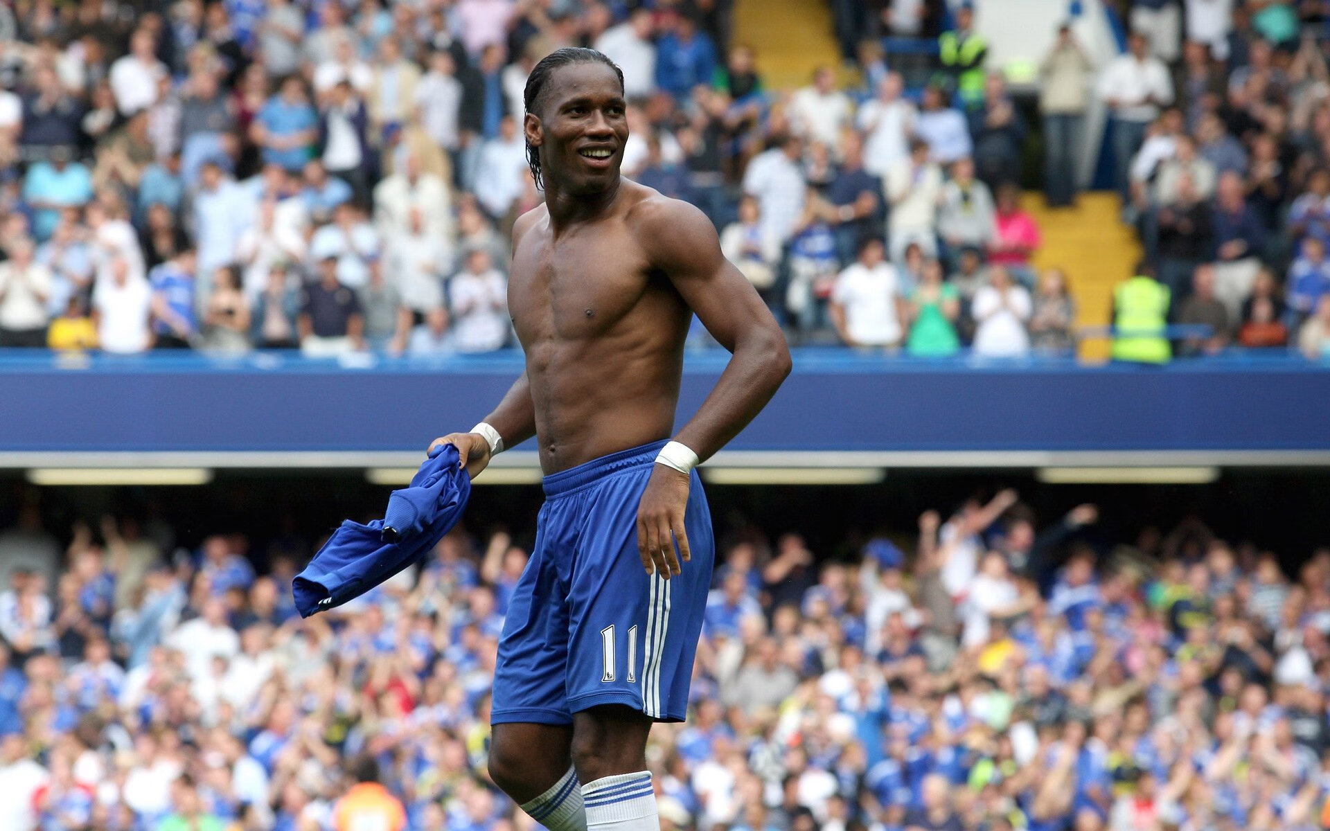 哈兰德欧冠表现出色,再次打破多特蒙德的防线,哈兰德欧冠进了几个球