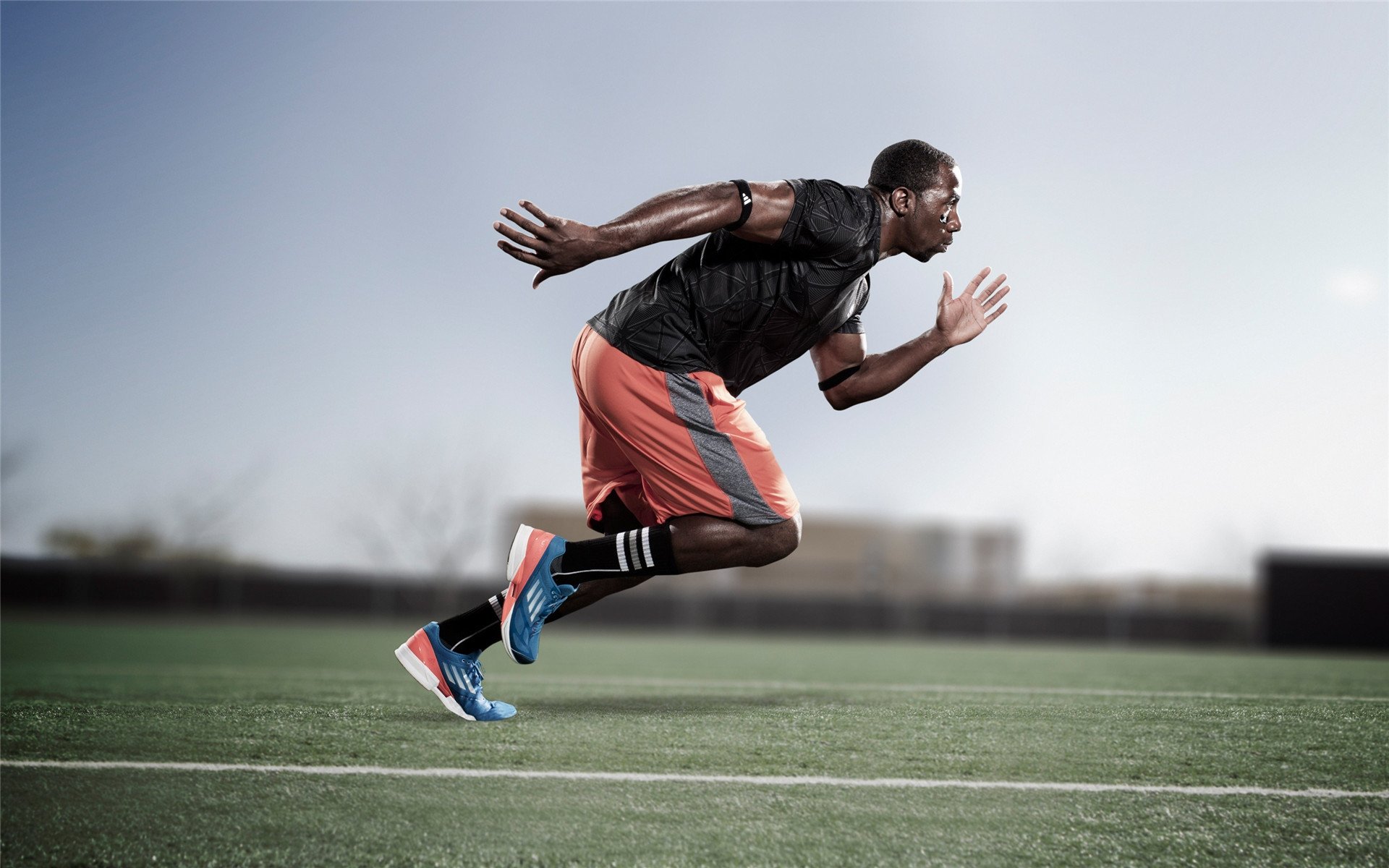 足球青训引进多语种课程支持国际发展，足球青训政策